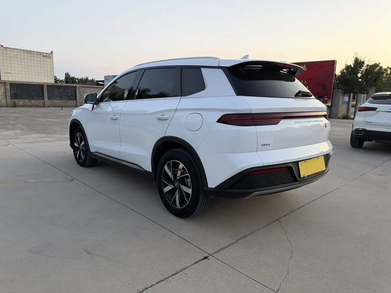 BYD 2023 Song Pro DM-i 1.5 Stepless Champion Edition Exceed 110KM Automatic 9
