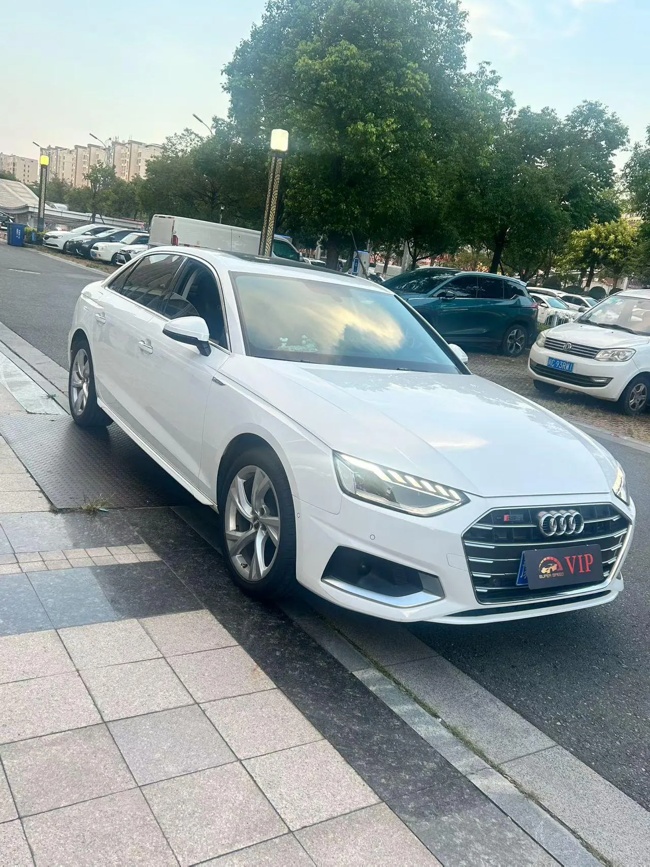 Audi 2020 A4L 2.0TFSI 40TFSI Deluxe Dynamic Automatic 2