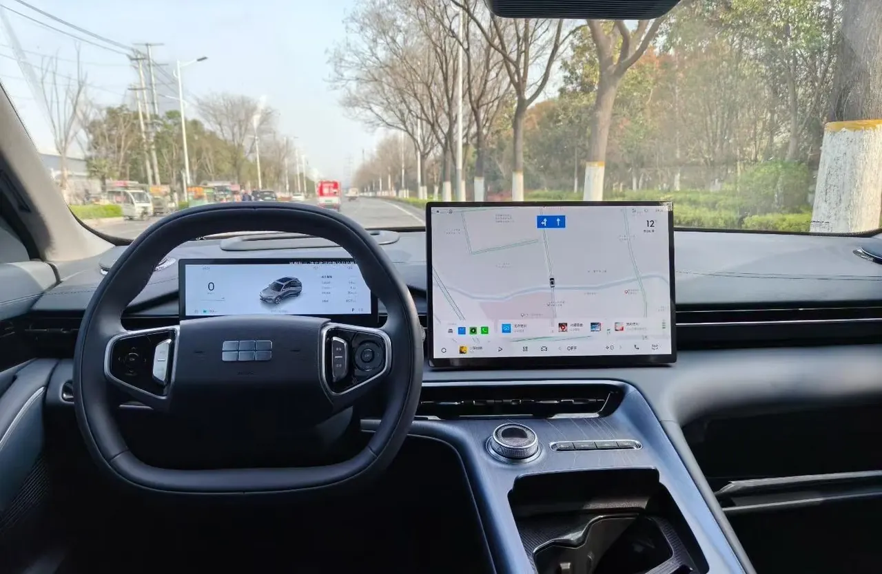 Geely Galaxy 2026 E 5 530km Discovery Edition Automatic Gear 5