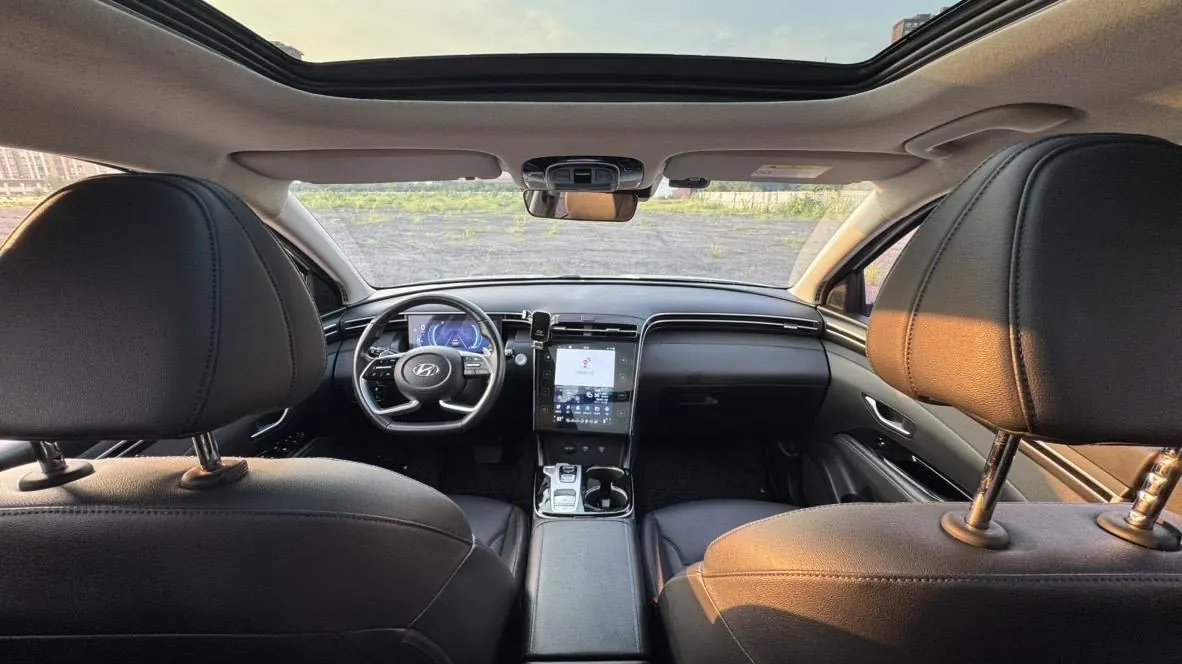 Hyundai 2023 Tousheng L 1.5T LUX Premium Edition Automatic Gear 5
