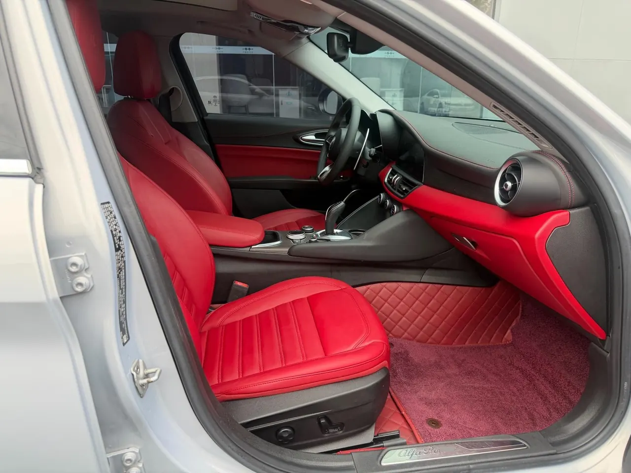 Alfa-Romeo Giulia (Imported) 2020 Giulia 2.0T 280HP VIRTU Limited Edition Automatic Gear 6