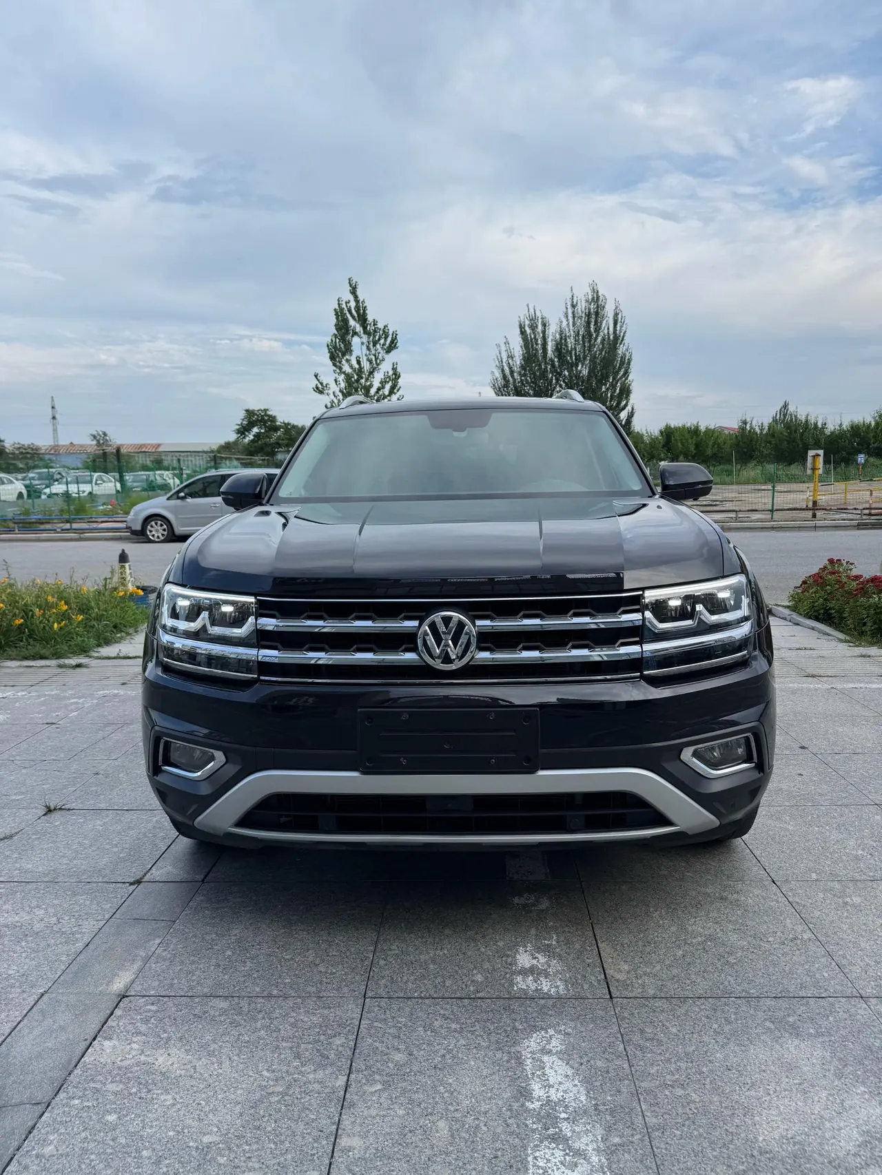 Volkswagen 2020 Tuang 2.0TSI 380TSI Four-wheel Drive Deluxe Edition Automatic Gear 2