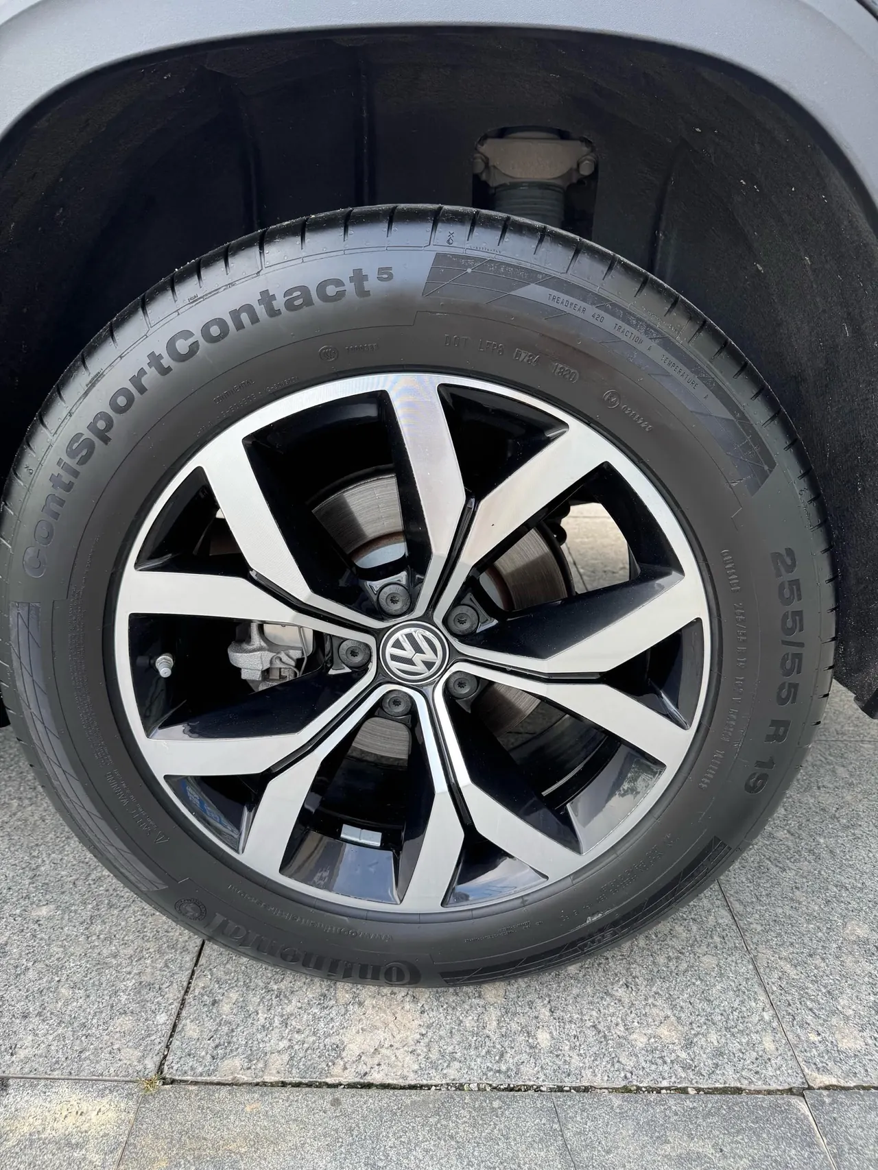 Volkswagen 2020 Tuang 2.0TSI 380TSI Four-wheel Drive Deluxe Edition Automatic Gear 9