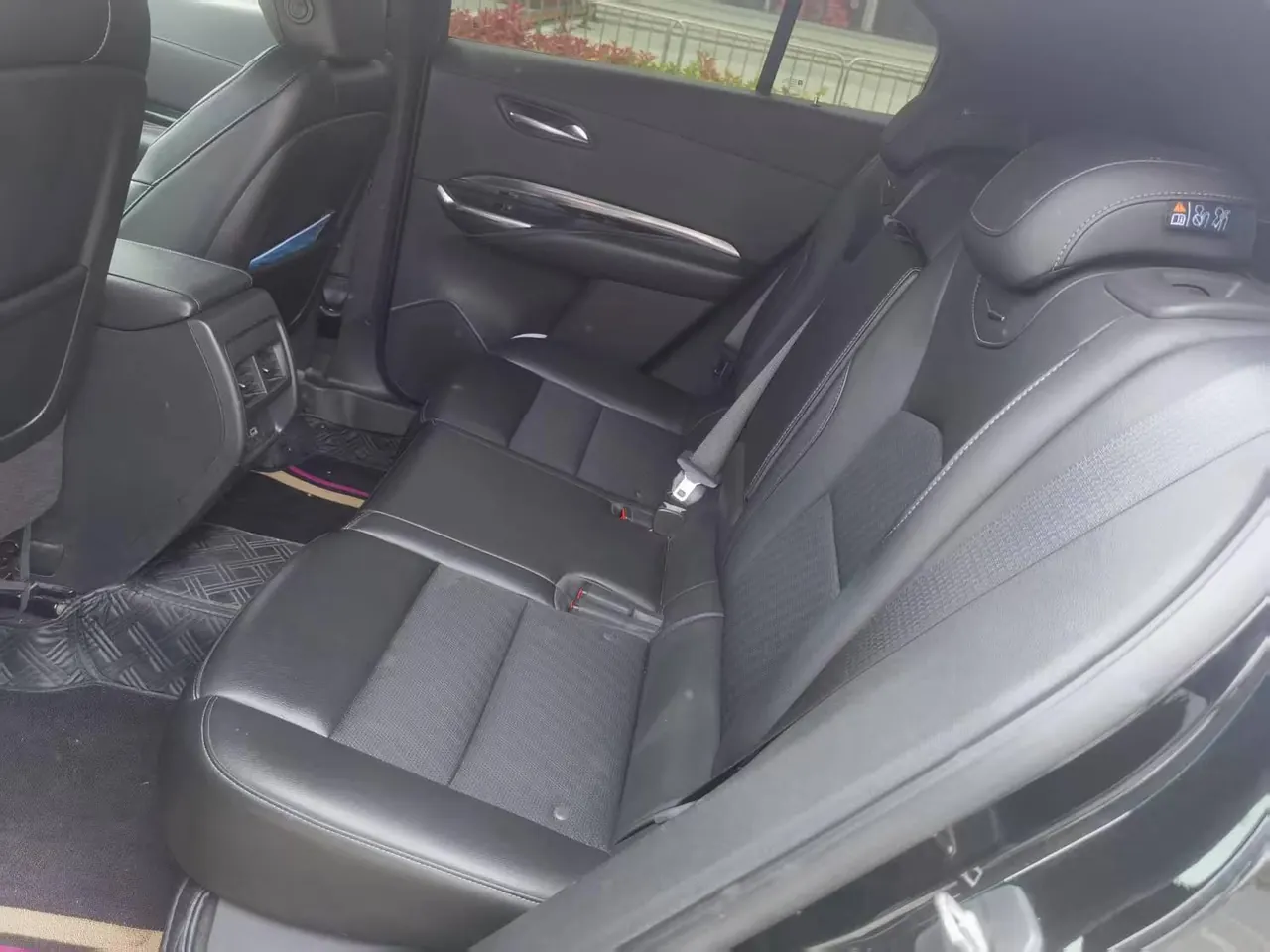 Cadillac 2021 XT4 2.0T 28T Two-Drive Leading Automatic Gear 4