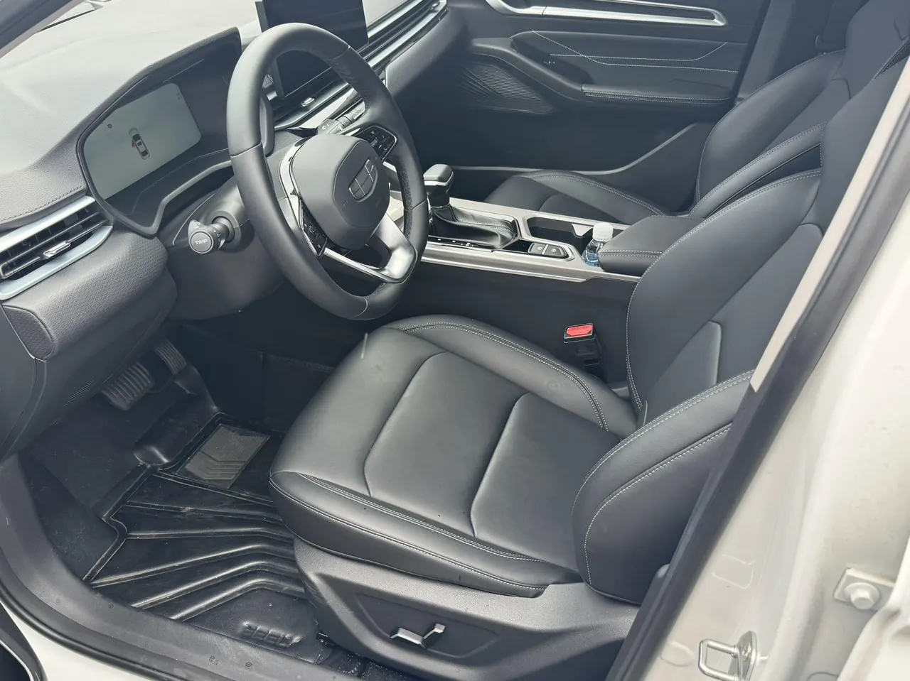 Geely 2026 Emgrand-Sanxiang 1.5 Stepless 4 million Commemorative Flying Automatic 2