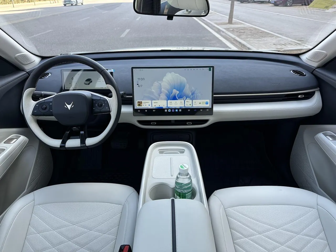 ARCFOX 2025 T 1 425 PLUS automatic gear 3