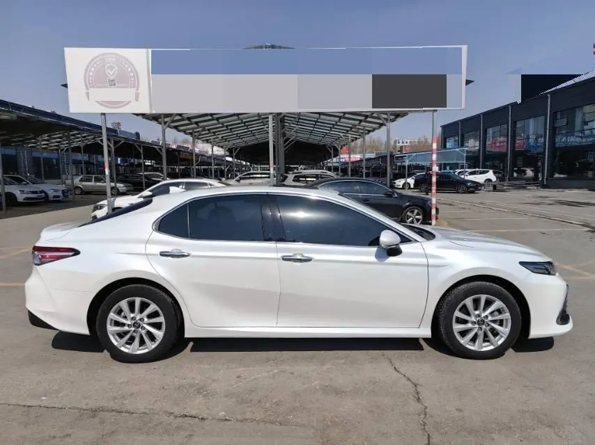 Toyota 2021 Camry 2.0G Stepless Deluxe Edition Automatic Gear 5