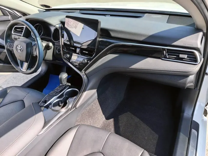 Toyota 2021 Camry 2.0G Stepless Deluxe Edition Automatic Gear 8