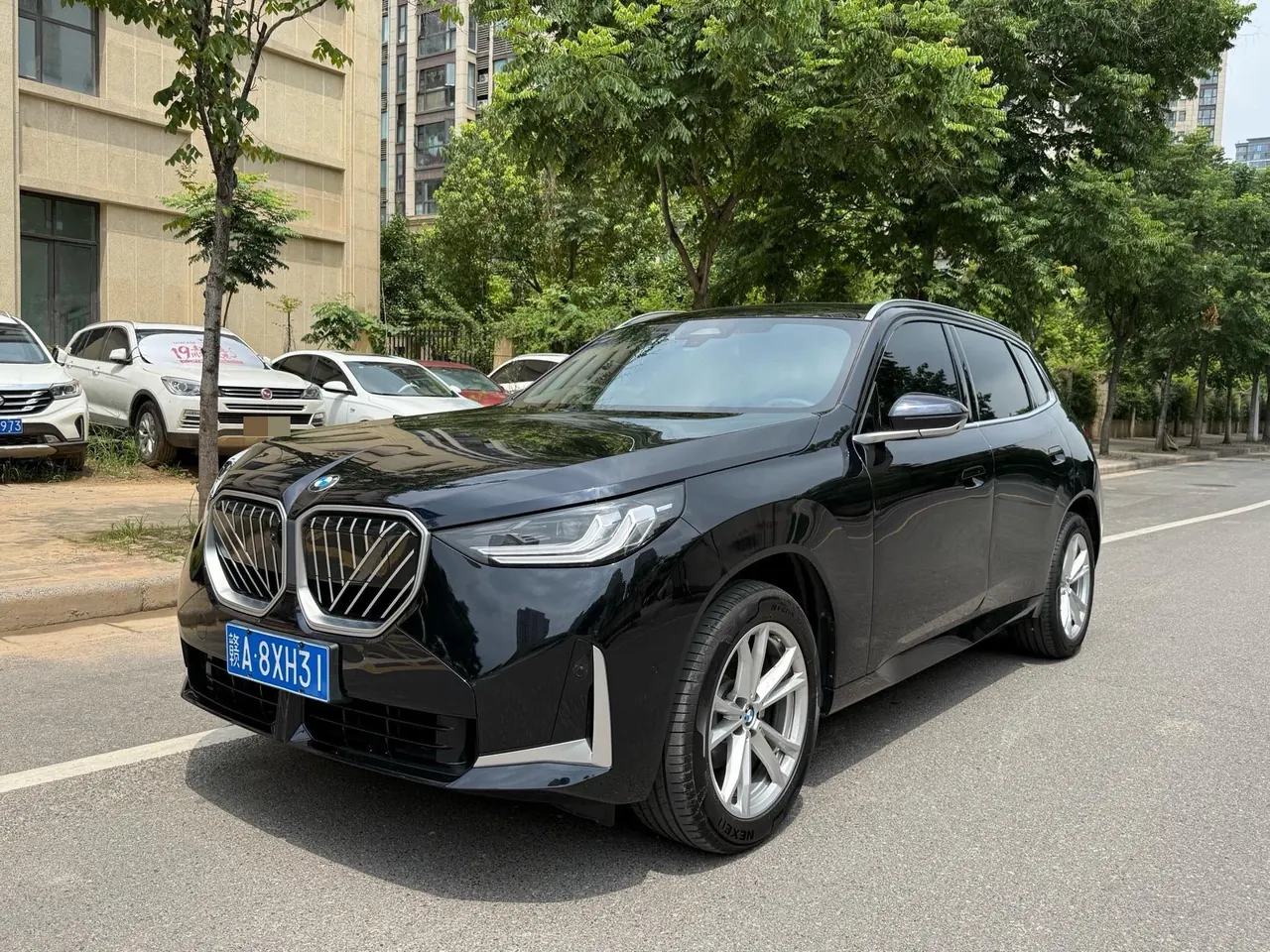 BMW 2026 X3 xDrive25L 2.0T M sports obsidian night suit automatic gear - View 1