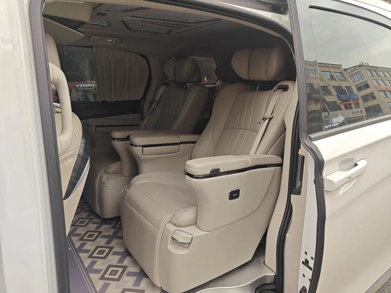 Buick 2021 GL8 ES Lu Zun 2.0T 653T Comfortable Automatic Gear 3