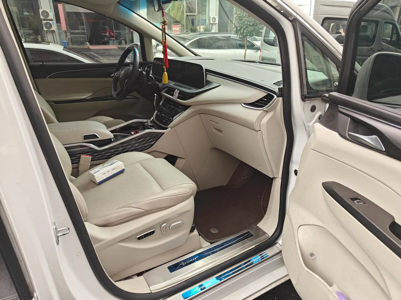 Buick 2021 GL8 ES Lu Zun 2.0T 653T Comfortable Automatic Gear 4