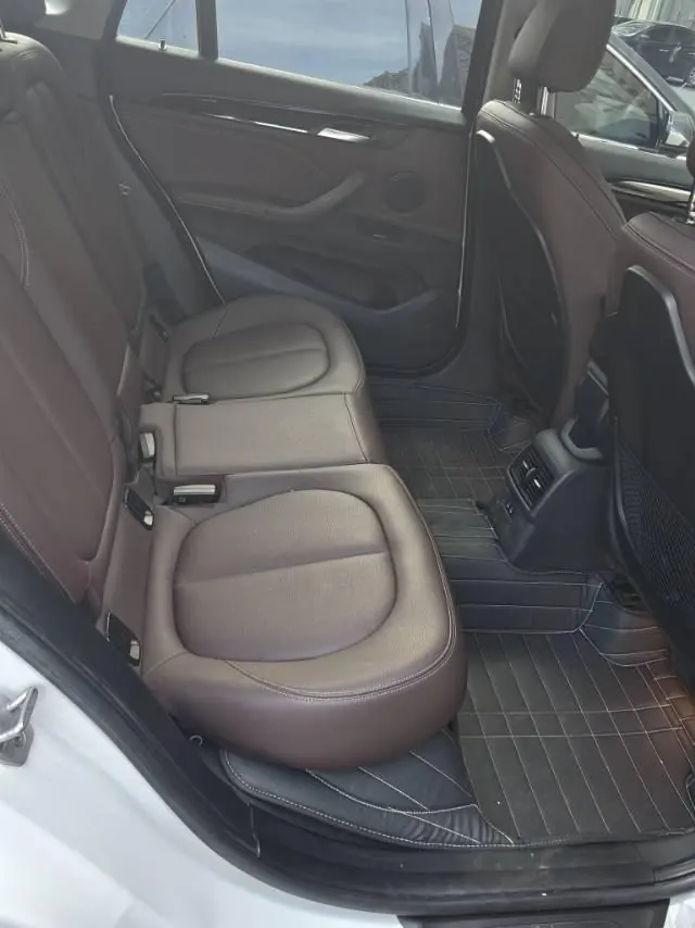 BMW 2020 X1 sDrive20Li 1.5T exclusive automatic gear 5