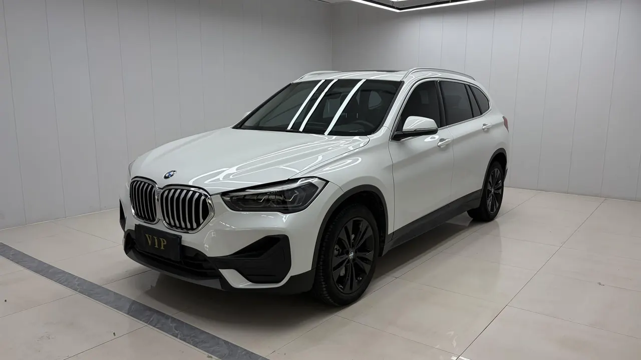 BMW 2022 X1 sDrive20Li 1.5T fashion automatic gear - View 1
