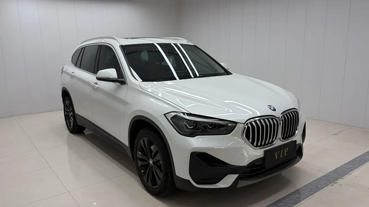 BMW 2022 X1 sDrive20Li 1.5T fashion automatic gear 3