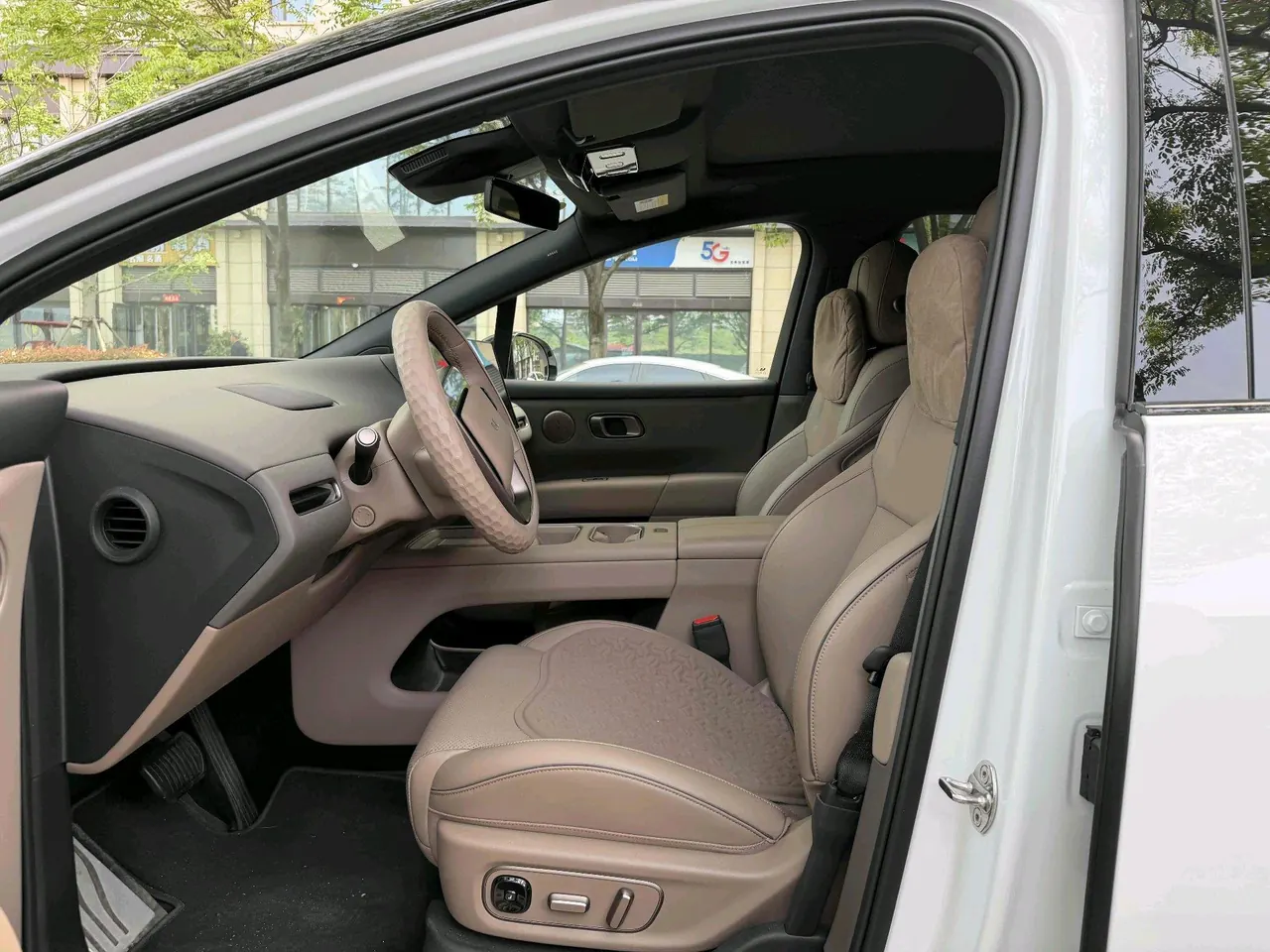 Li 2025 i6 four-wheel drive basic automatic transmission 4