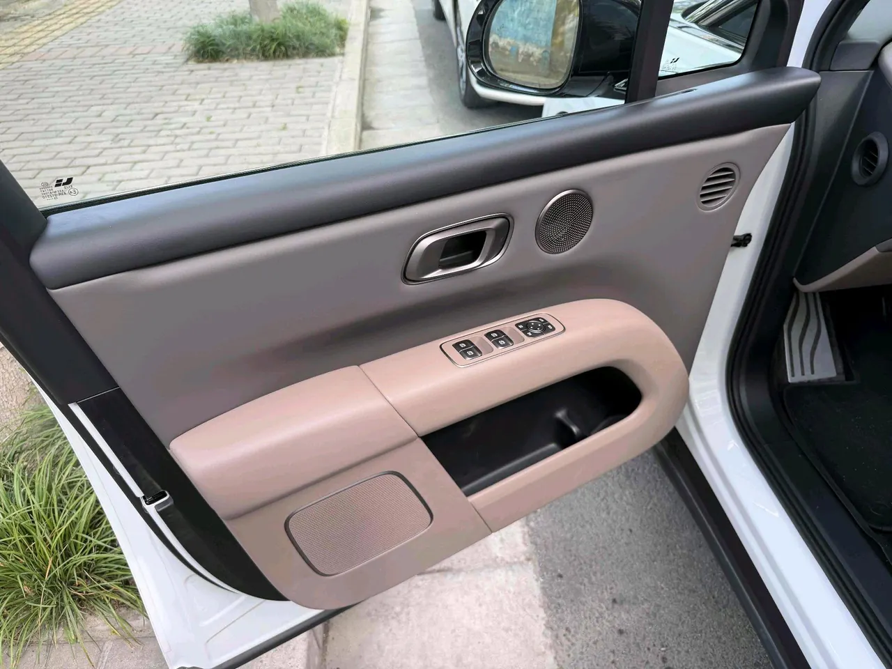 Li 2025 i6 four-wheel drive basic automatic transmission 6