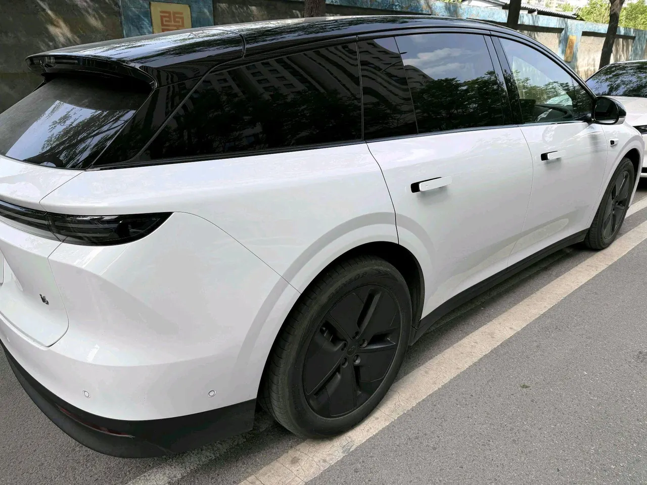 Li 2025 i6 four-wheel drive basic automatic transmission 8