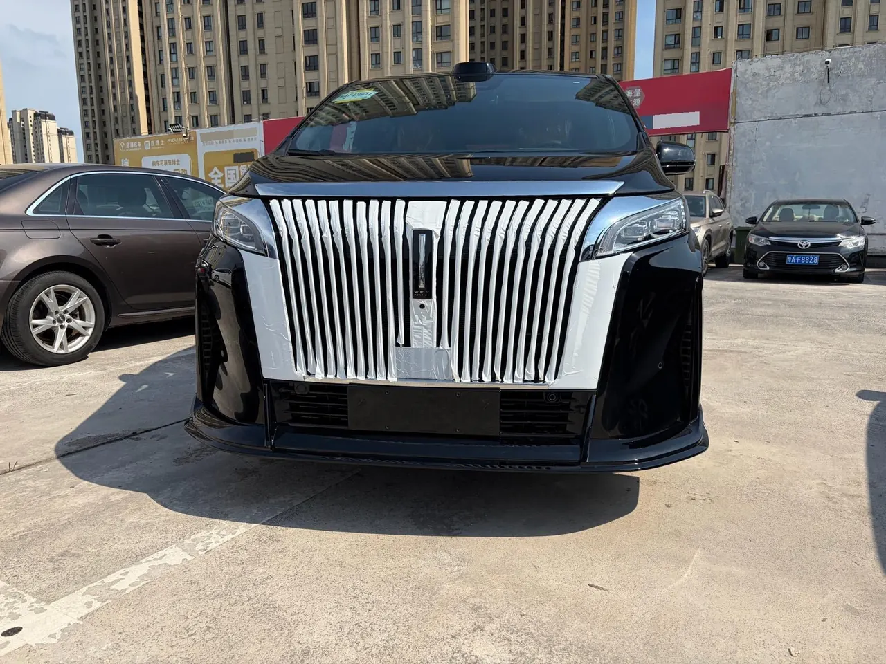WEY 2026 Mountain 7 Hi4 1.5T Four-wheel Drive SUV Edition Automatic Gear 2