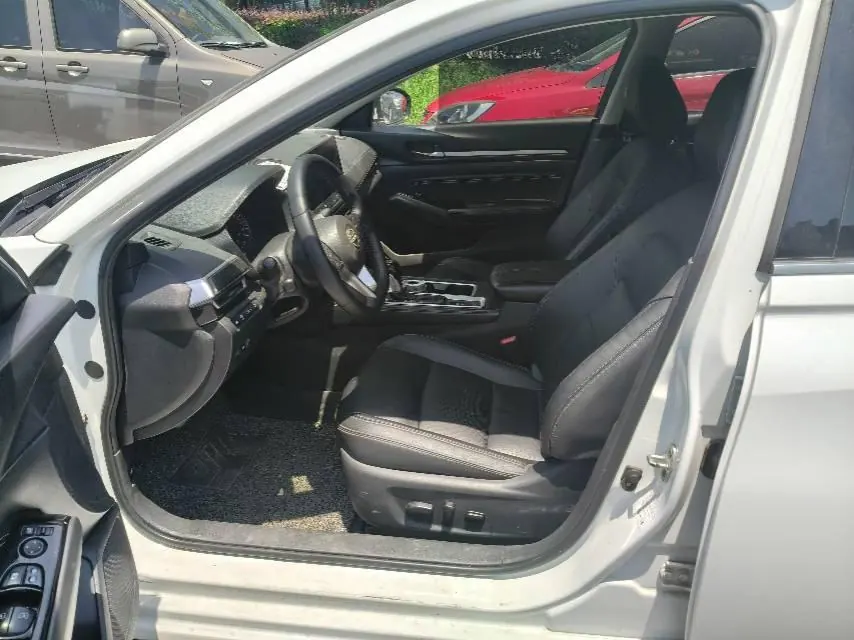 Nissan 2022 Teana 2.0 stepless XL-Upr premium version automatic gear 3