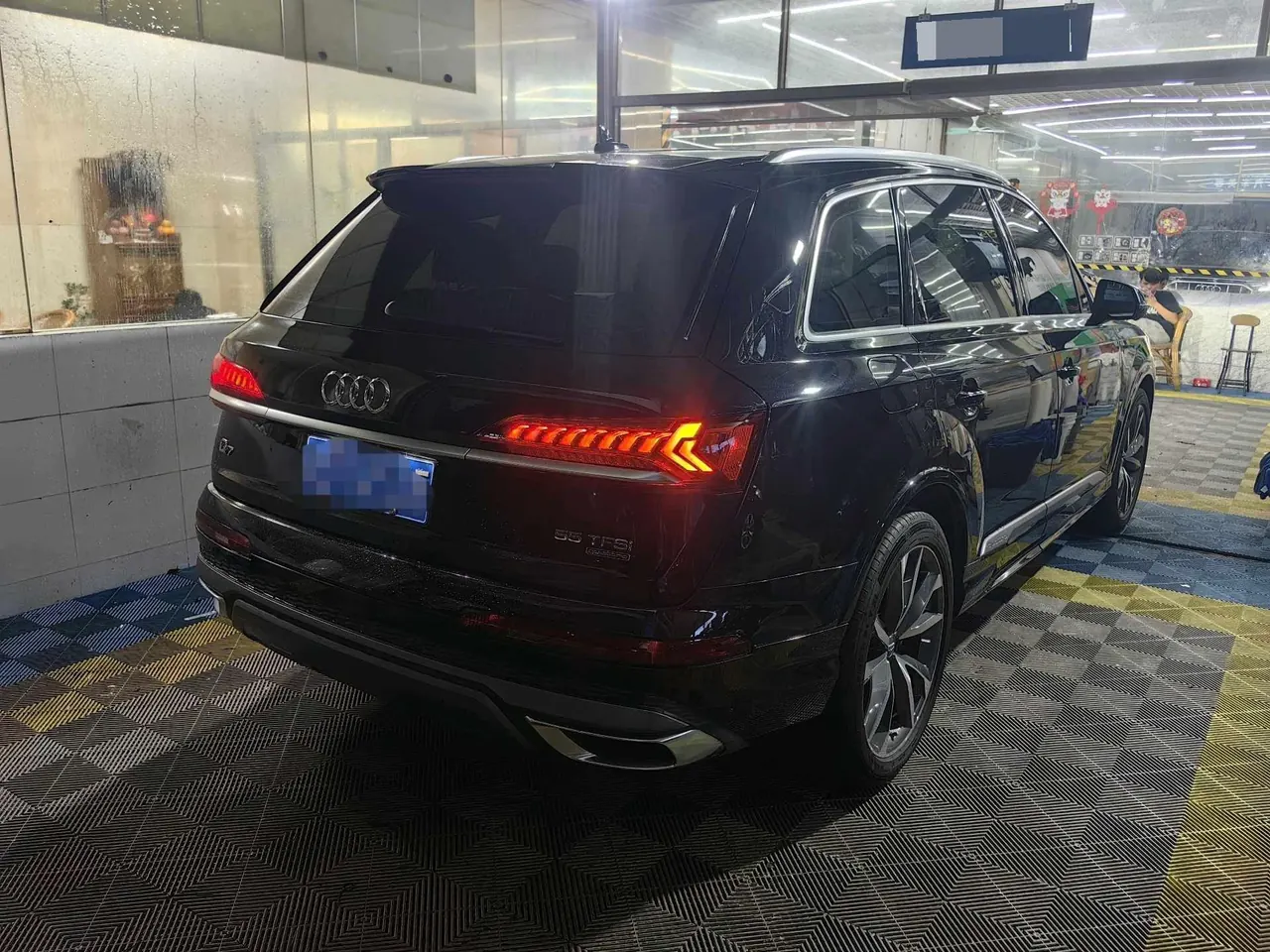 Audi Q7 (Imported) 2020 Q7 48V 3.0TFSI 55TFSI Quattro Black Samurai Exclusive Edition Automatic Gear 2