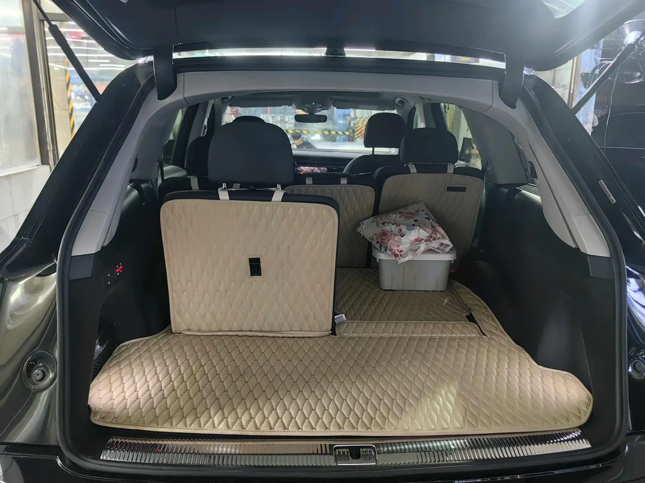 Audi Q7 (Imported) 2020 Q7 48V 3.0TFSI 55TFSI Quattro Black Samurai Exclusive Edition Automatic Gear 9
