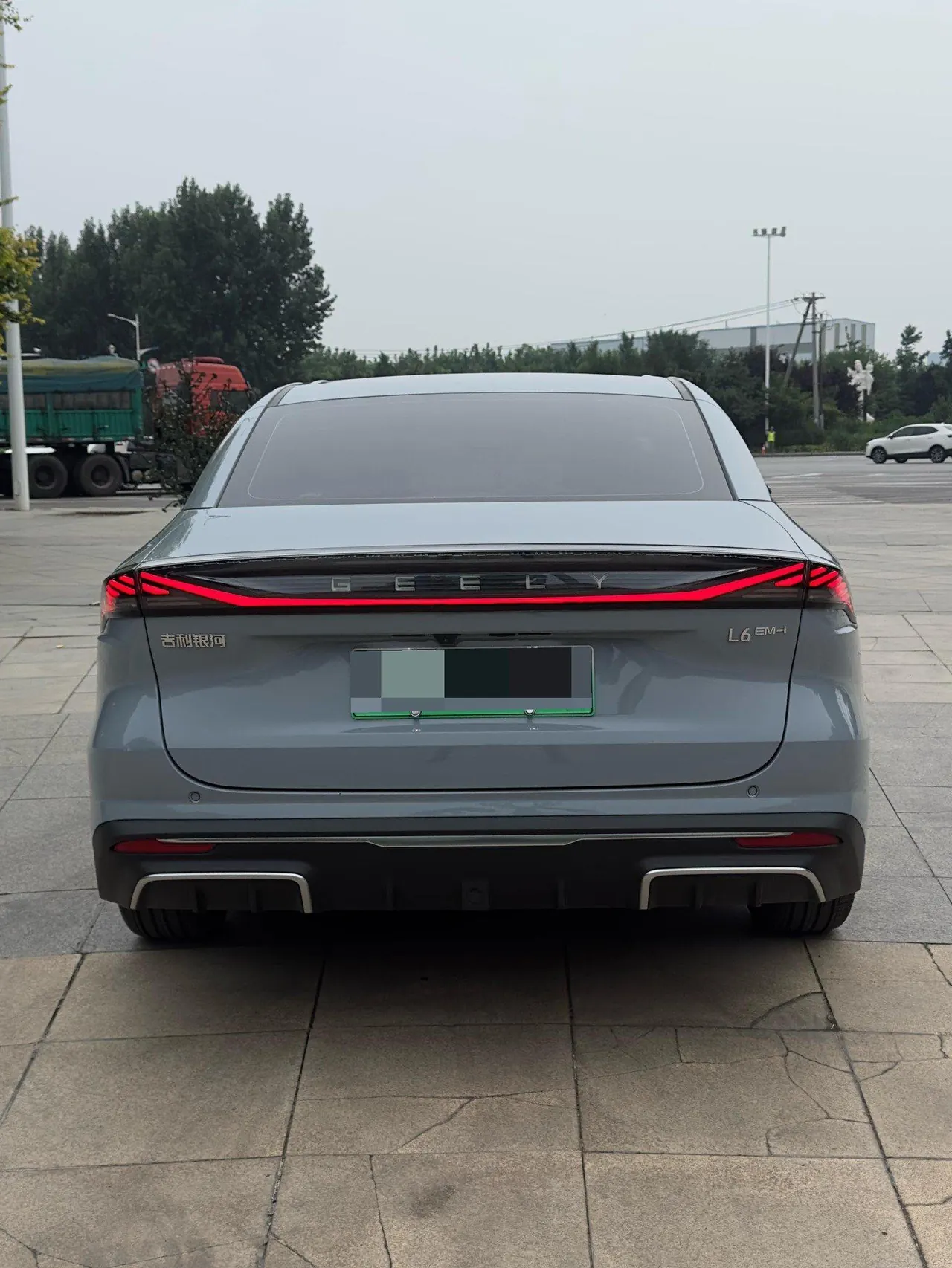 Geely Galaxy 2025 L6 EM-i 1.5 140km Discovery Edition Automatic Gear 5