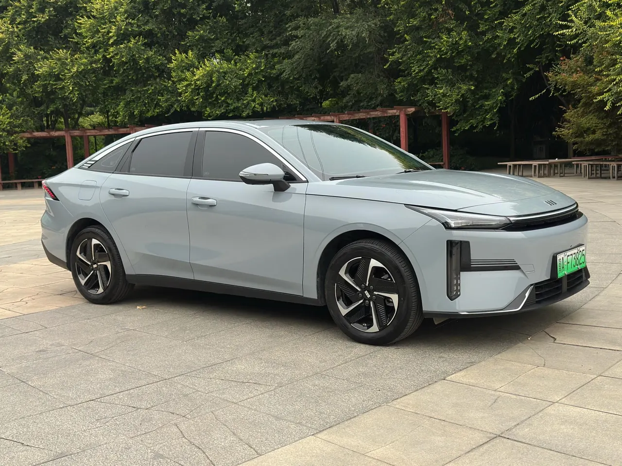 Geely Galaxy 2025 L6 EM-i 1.5 140km Discovery Edition Automatic Gear 7