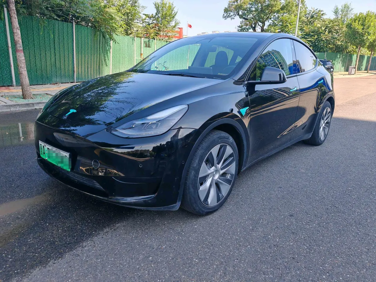 Tesla 2022 Model Y rear-wheel drive version automatic transmission - View 1