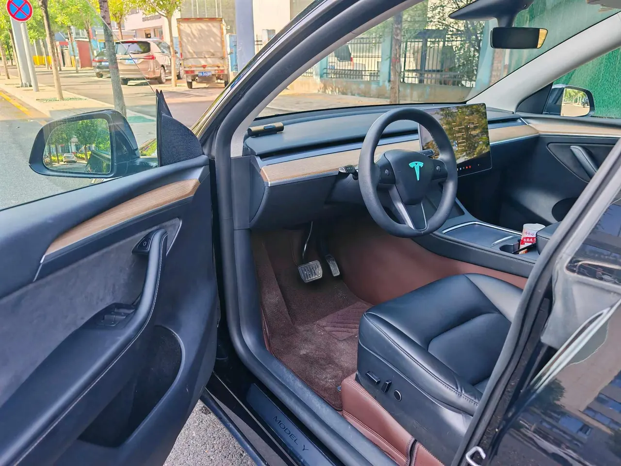Tesla 2022 Model Y rear-wheel drive version automatic transmission 3