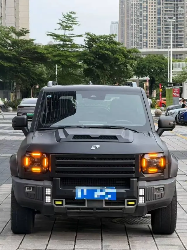 Jetour 2023 Traveler 2.0T Four-Wheel-Drive Cross-Country PRO Automatic 2