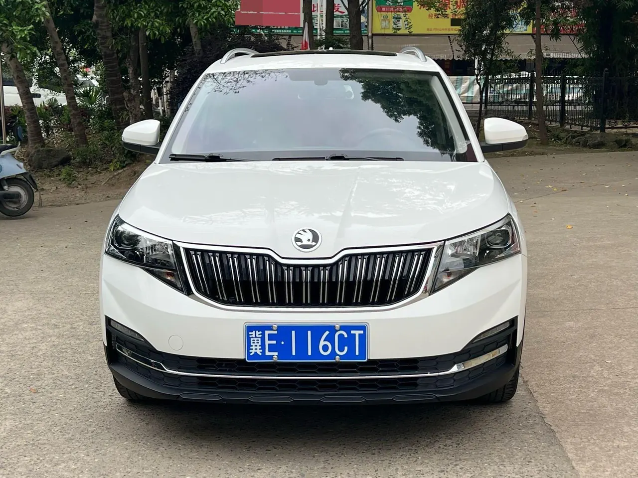 Skoda 2022 Komick 1.5 Comfortable Edition Automatic Gear 2