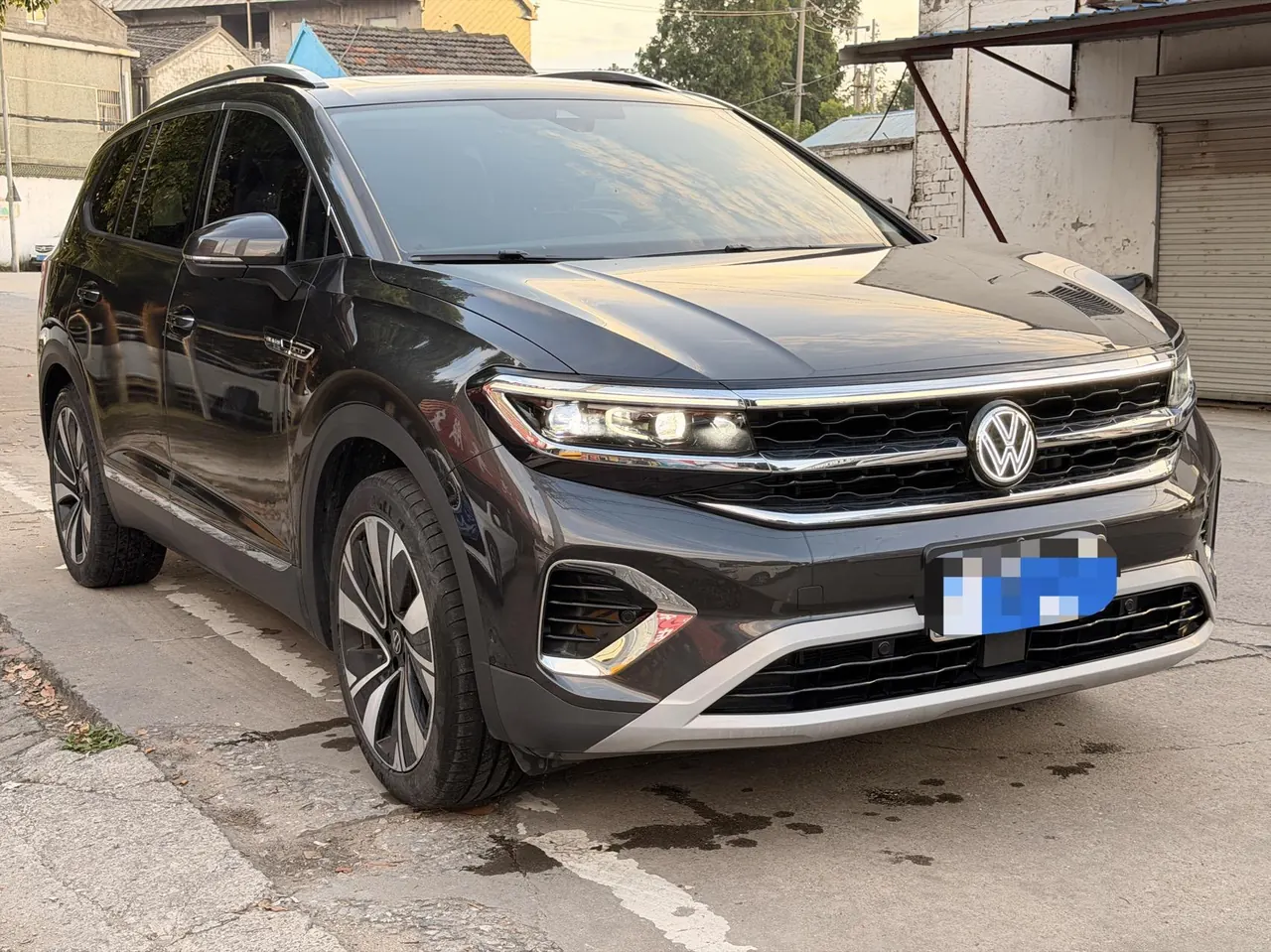 Volkswagen 2023 models of 2.0TSI 380TSI four-wheel drive luxury version Pro 6 (modified) automatic gear 3
