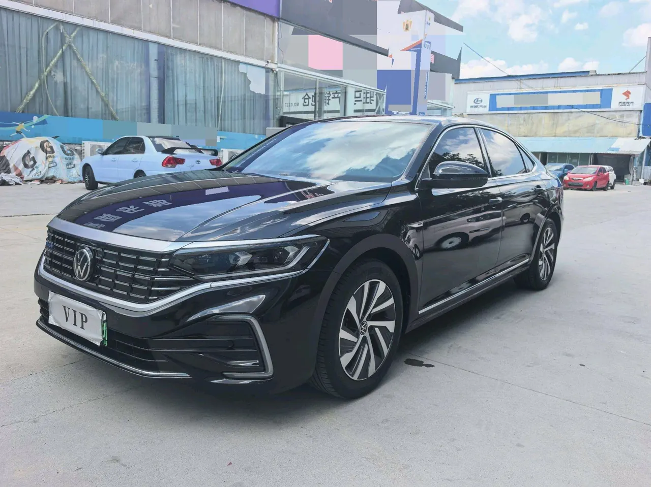 Open image lightbox: Volkswagen Passat New Energy 2023 Passat PHEV 1.4T 430 Elite Automatic Gear