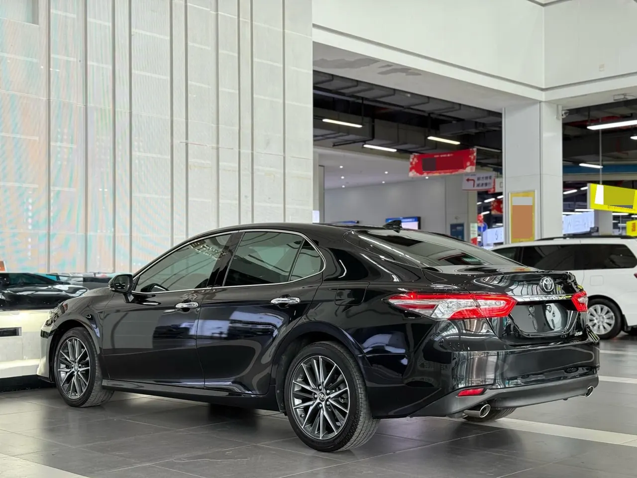 Toyota 2023 Camry 2.5Q flagship automatic gear 11