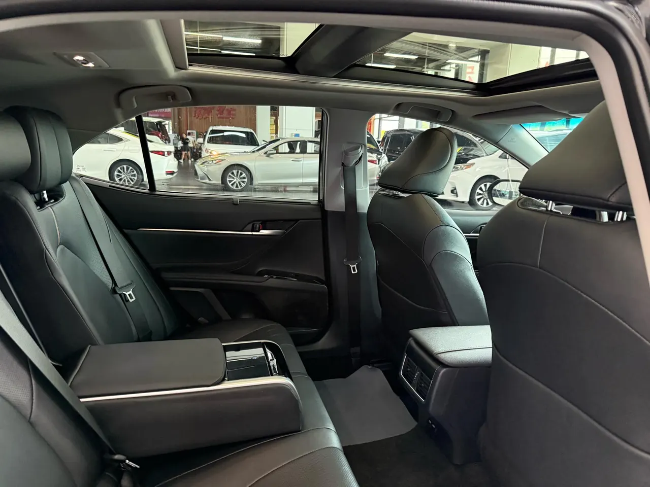 Toyota 2023 Camry 2.5Q flagship automatic gear 5