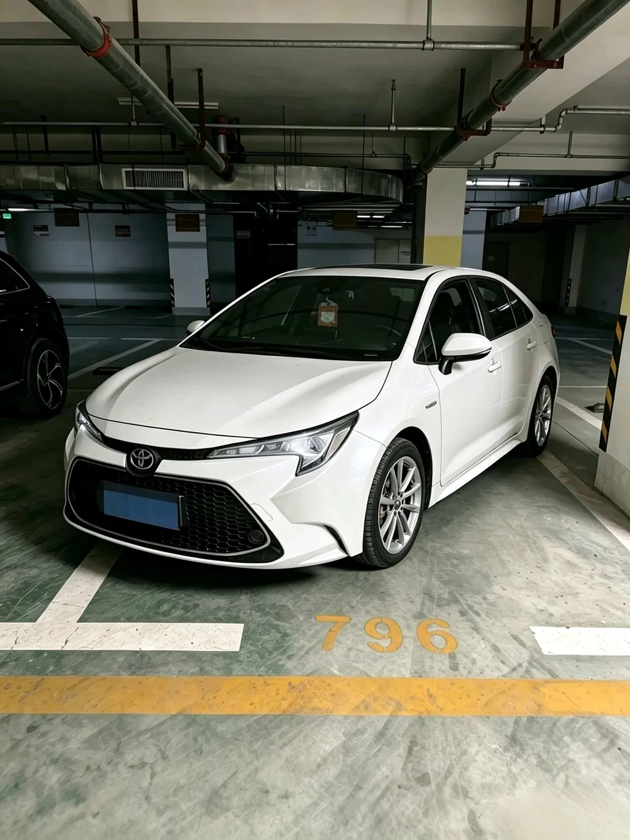 Open image lightbox: Toyota 2021 Lei Ling 1.2T Stepless 185T Deluxe Automatic Gear