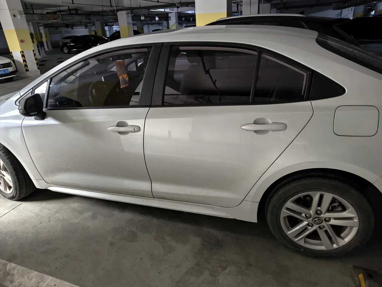 Toyota 2021 Lei Ling 1.2T Stepless 185T Deluxe Automatic Gear 3