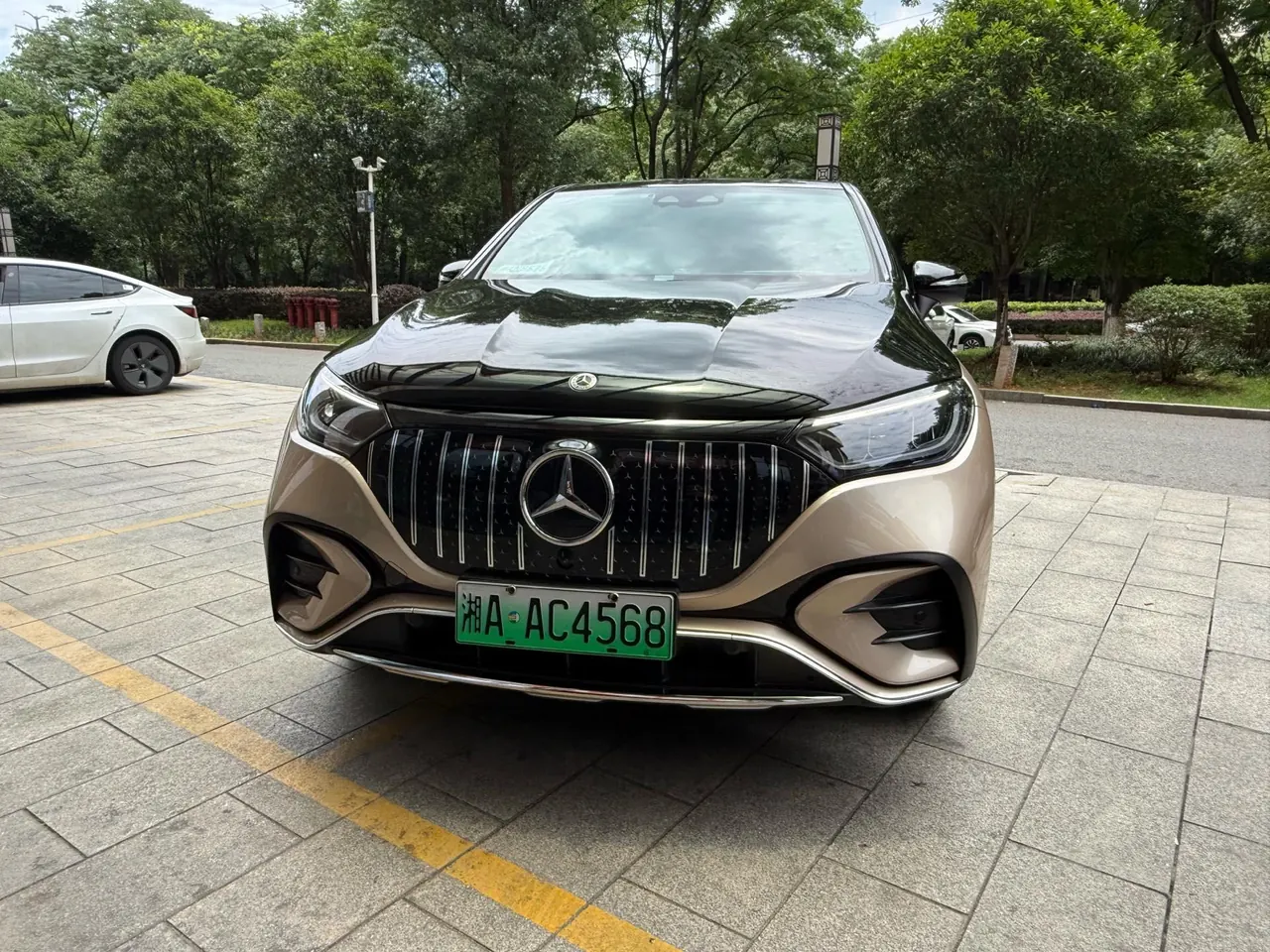 Mercedes Benz 2024 EQE SUV 500 4MATIC EQE SUV 500 4MATIC Deluxe Edition Automatic 2
