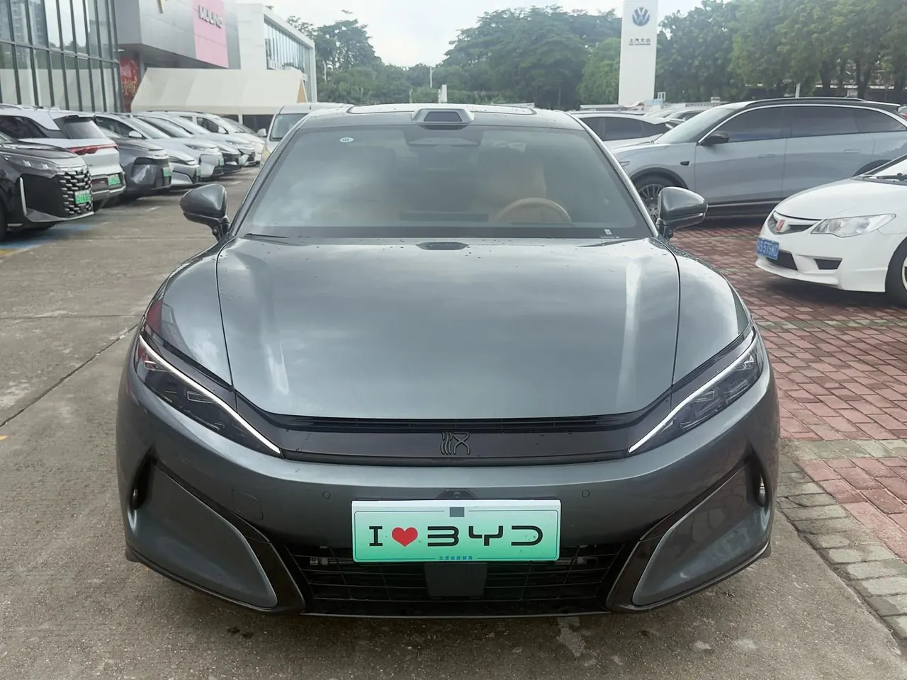 BYD 2025 Han l DM-i 1.5T stepless 200KM laser Radar flagship automatic gear 2