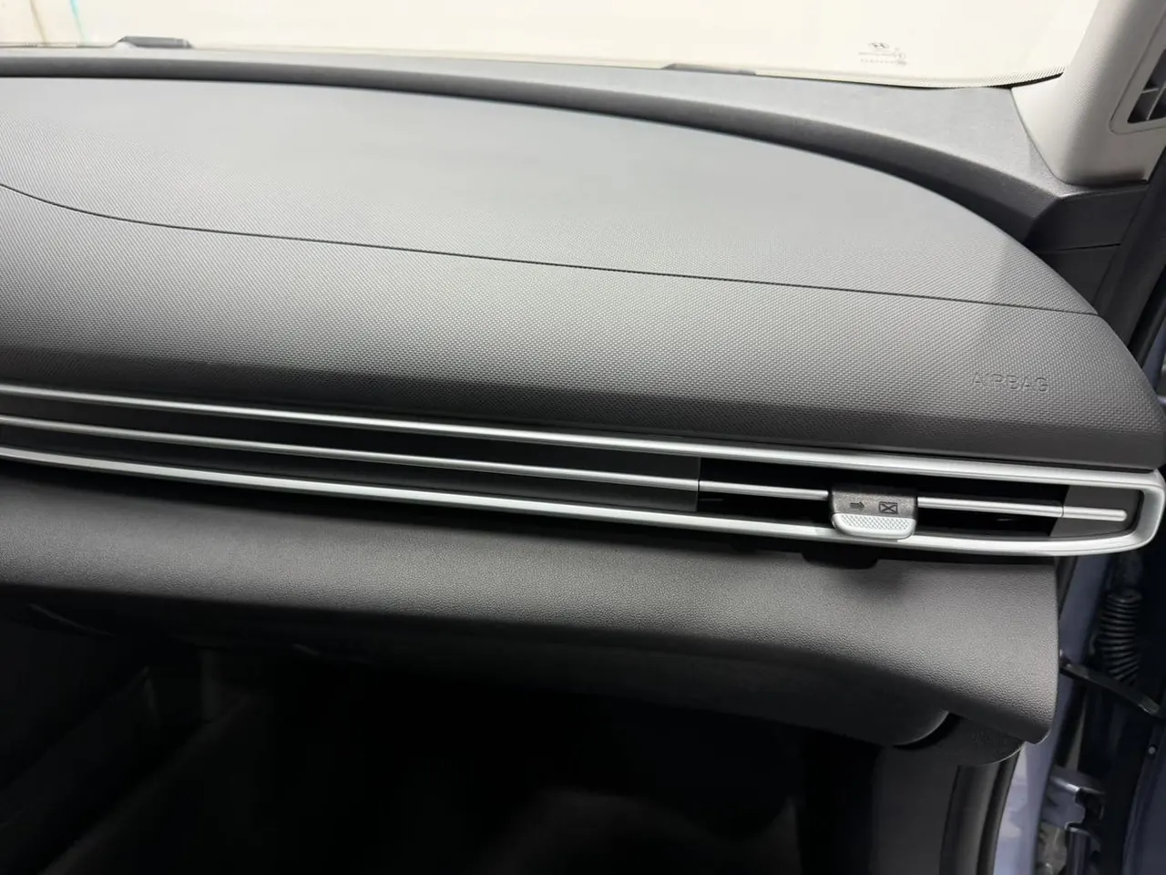 Hyundai 2023 Elantra -3-compartment 1.5 stepless LUX premium automatic gear 11