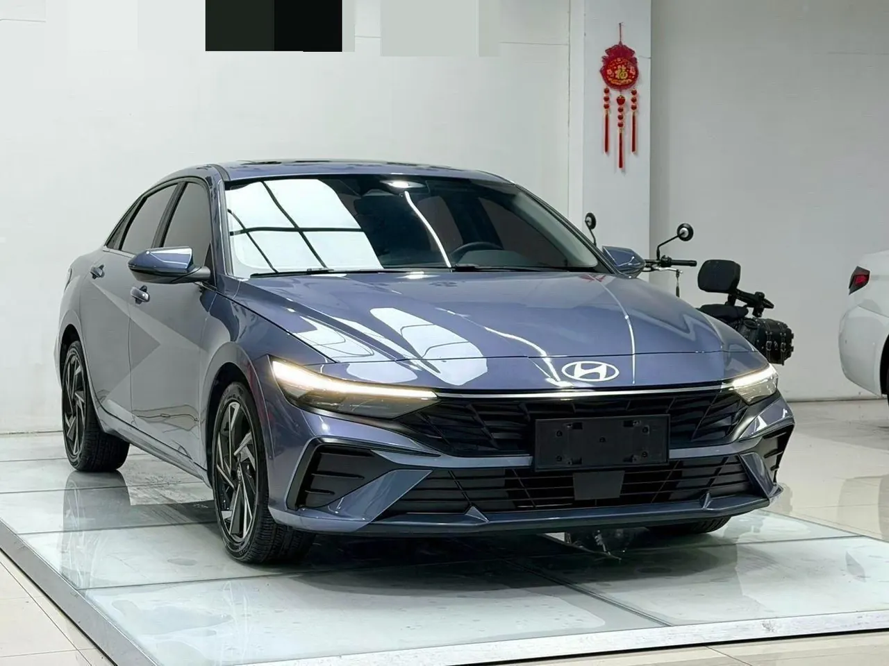 Hyundai 2023 Elantra -3-compartment 1.5 stepless LUX premium automatic gear 3