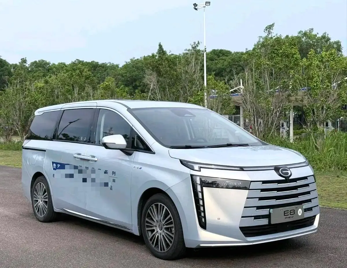 GAC Trumpchi 2024 E8 2.0 150km MAX Automatic Transmission 2