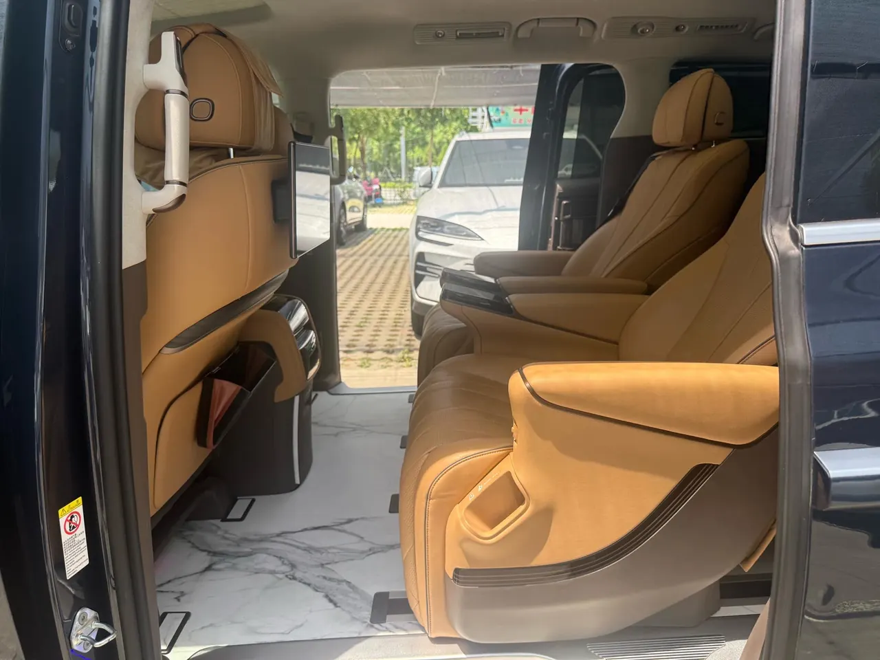 Denza 2022 Denza D9 EV 600 four-wheel drive flagship automatic gear 6