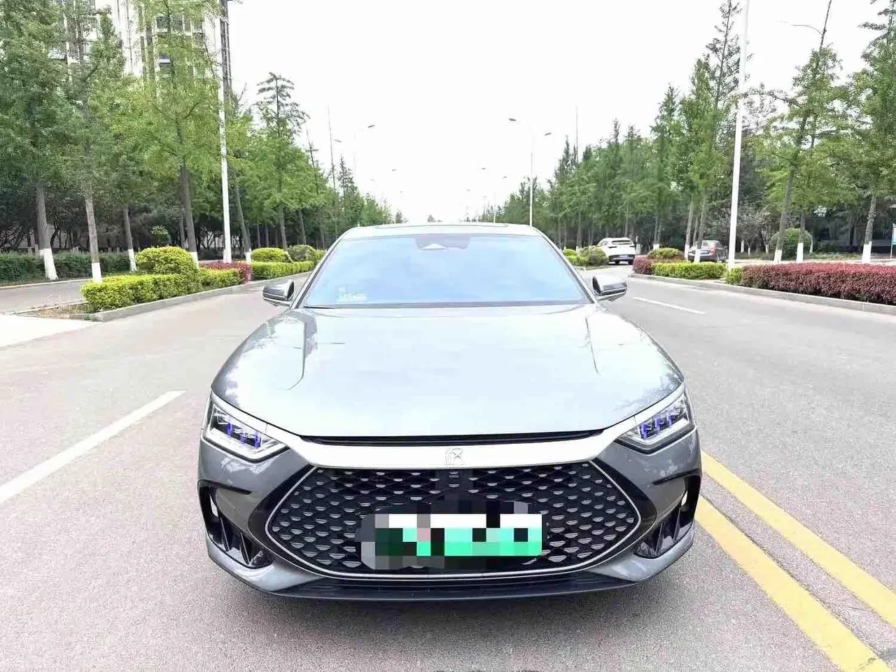 BYD 2022 Han DM-i 1.5T stepless 121KM exclusive automatic gear 2
