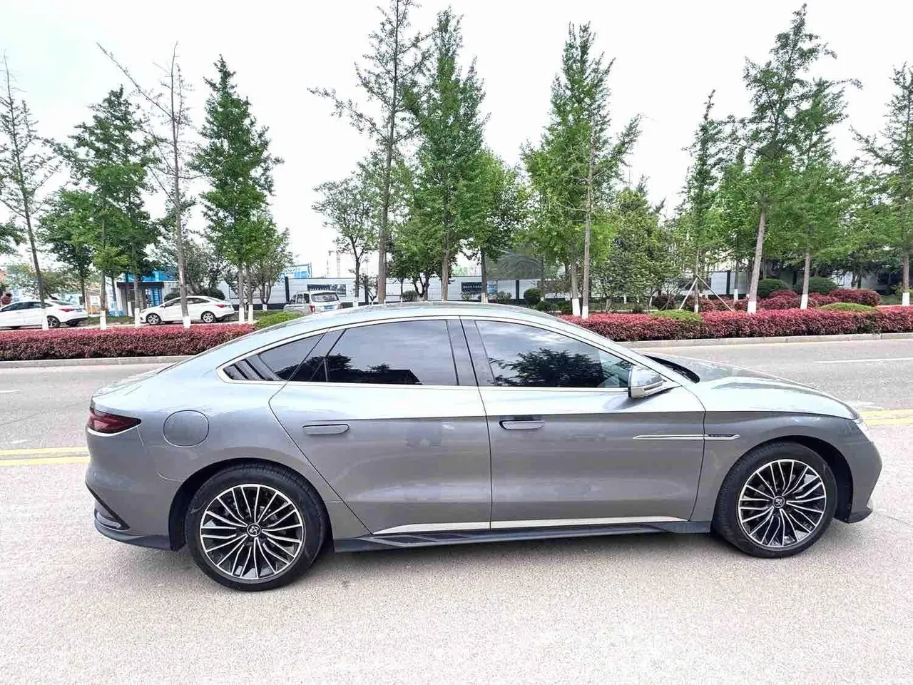 BYD 2022 Han DM-i 1.5T stepless 121KM exclusive automatic gear 6