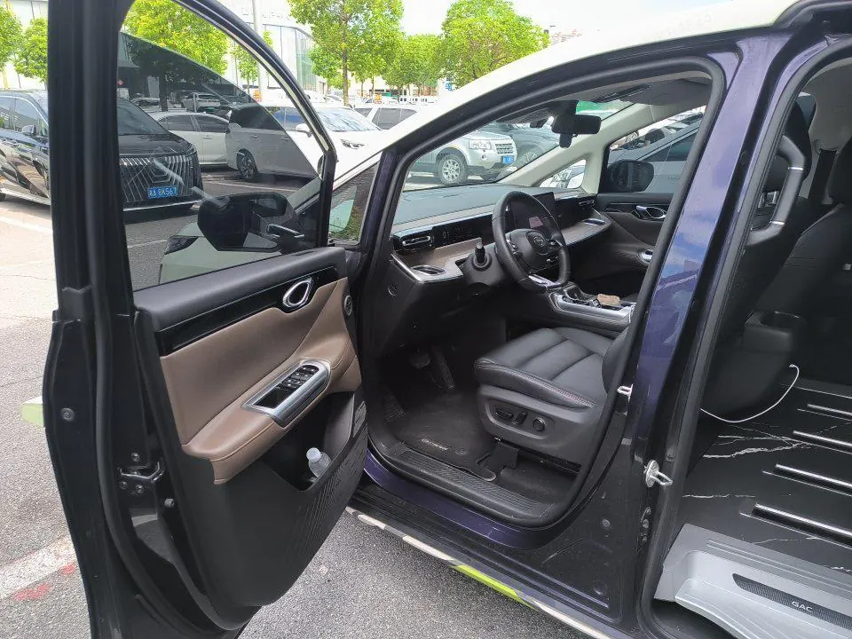GAC Trumpchi 2024 E8 2.0 150km MAX Automatic Transmission 4