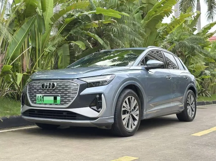 Открыть галерею: Audi 2023 Q4 e-tron 40 Creation Edition Automatic Gear