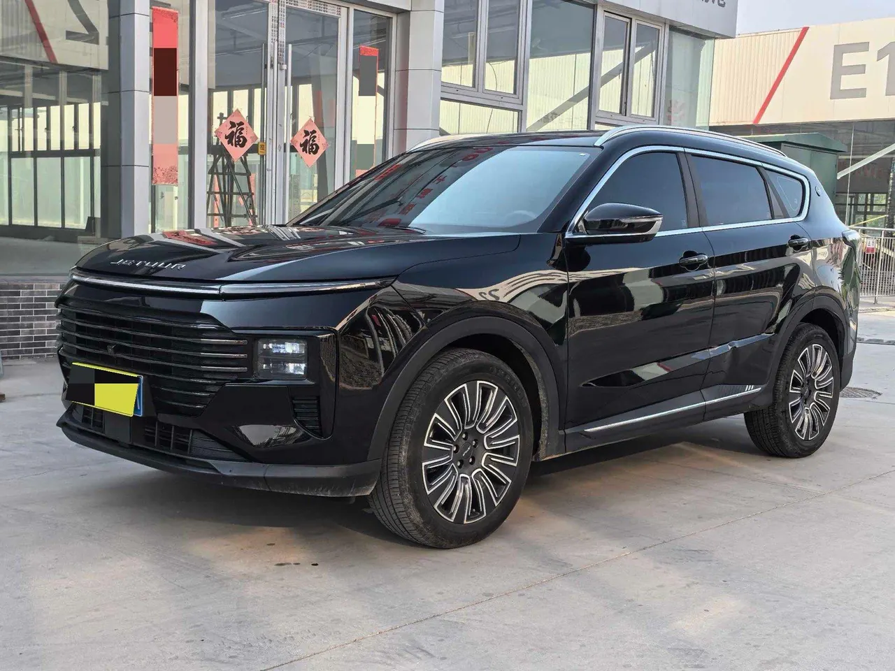 Открыть галерею: Jetour 2025 X70 PLUS 1.5T Deluxe Surging Edition 5-seat Automatic Gear