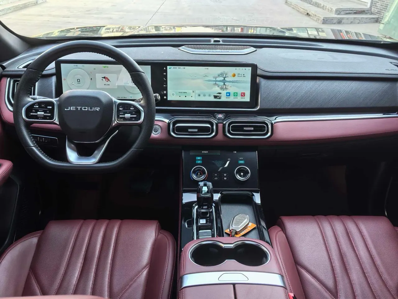 Jetour 2025 X70 PLUS 1.5T Deluxe Surging Edition 5-seat Automatic Gear 6