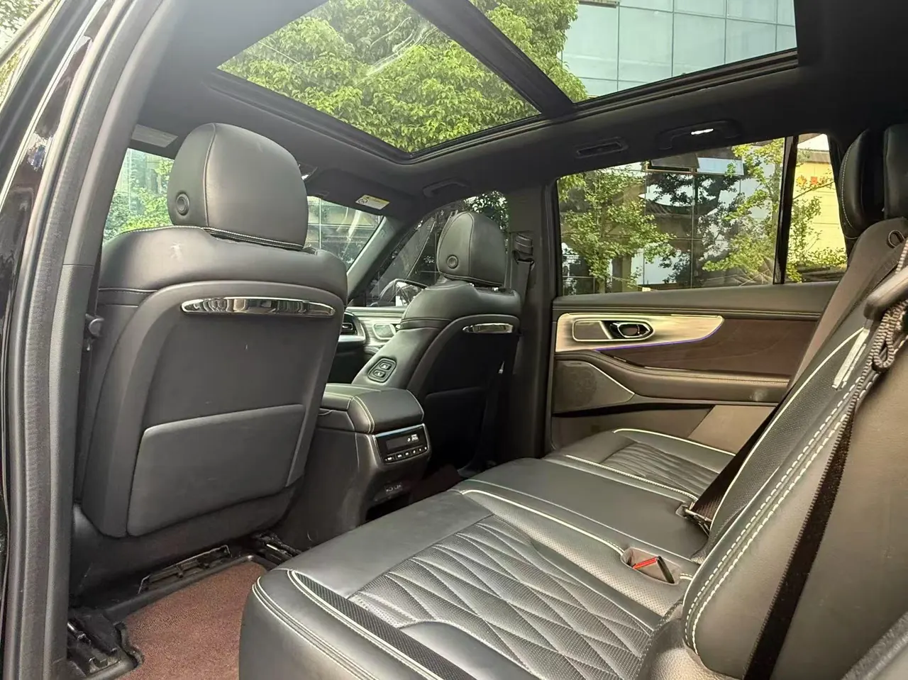 Chuanqi 2022 GS8 2.0TGDI Four-wheel Drive Extreme Edition Seven-seat Automatic Gear 7